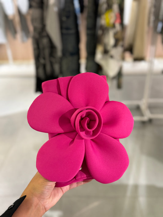 Flower clutch in Pink