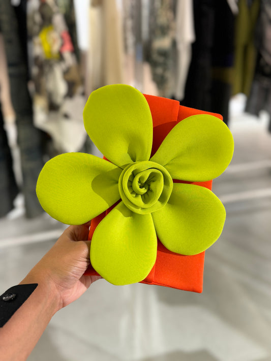 Flower clutch in lime Green X Orange